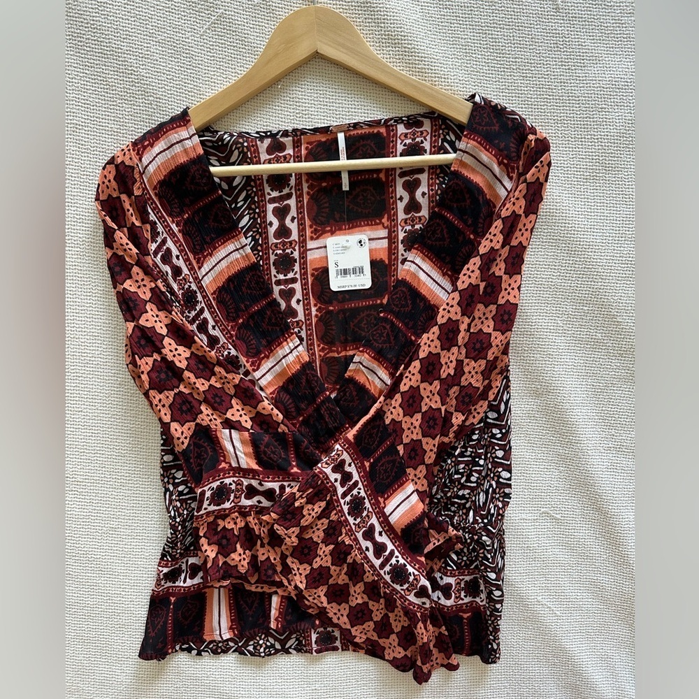 Free People NWT Rosalie Bell Sleeve‎ Faux Wrap Blouse - Picture 1 of 9